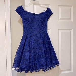 Windsor Blue Lace Homecoming mini dress